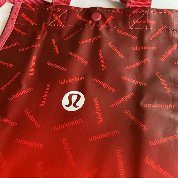❤️ONE LEFT NWT Lululemon Everywhere Belt Bag Black waist Fanny bag TikTok viral - Picture 9 of 12